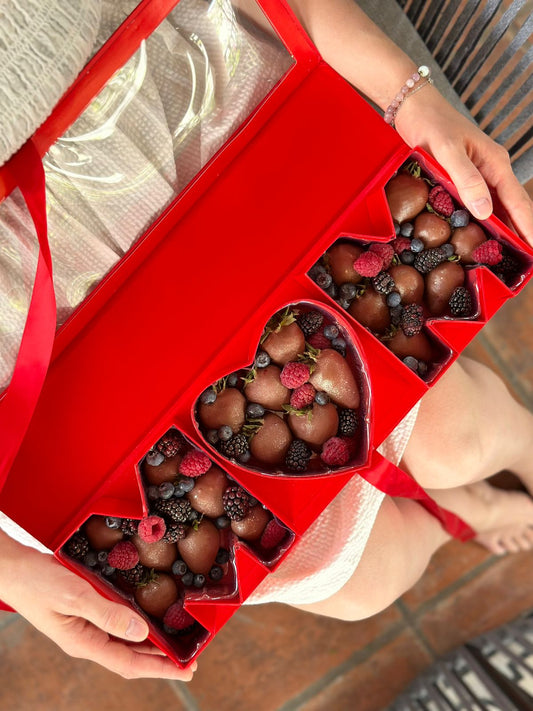 Caja “MAMÁ” de fresas con moras